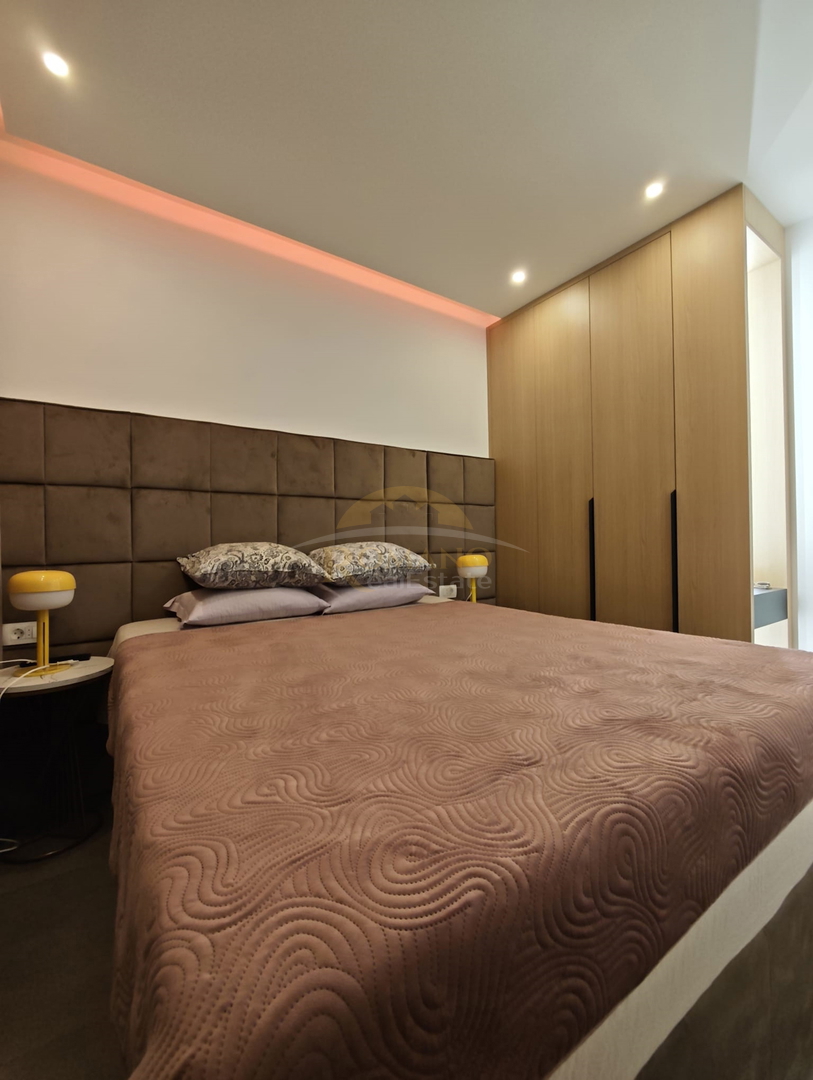 Attico di lusso a Okrug Gornji/Čiovo con terrazza sul tetto